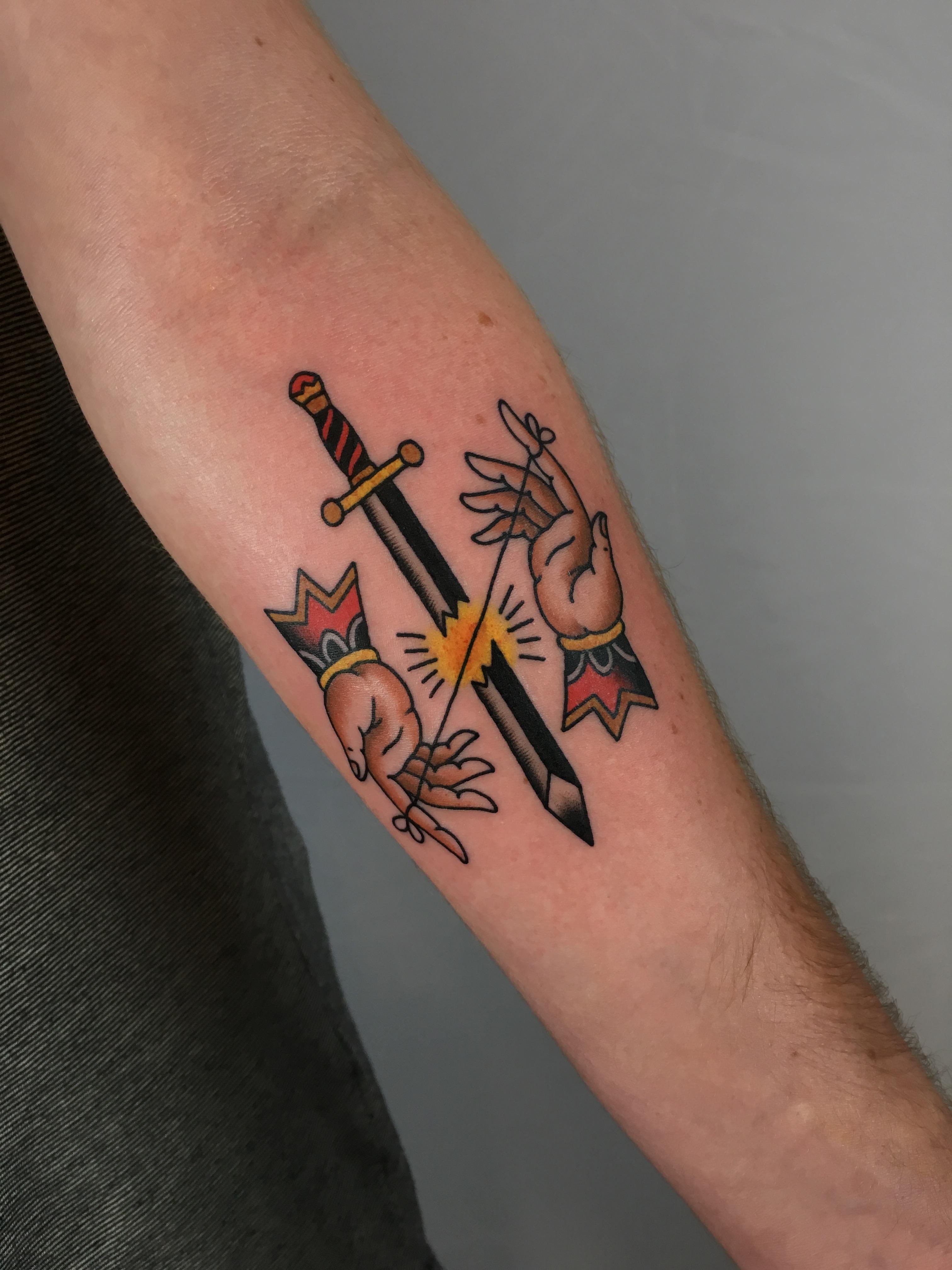 White Tree of Gondor w/ Broken Sword by Sommer at Artemis Tattoo in  Lancaster, NY : r/tattoos
