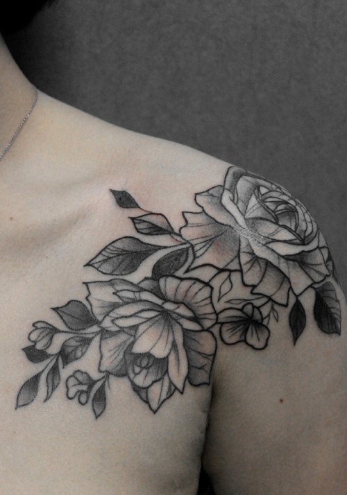 rose on shoulder tattoo - Imageix